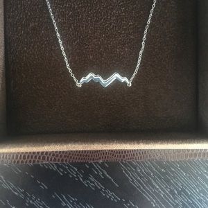 jackson hole jewelry co Jewelry - Brand new Jackson hole Teton mountain necklace jackson hole jewelry co Jewelry - Brand new Jackson hole Teton mountain necklace